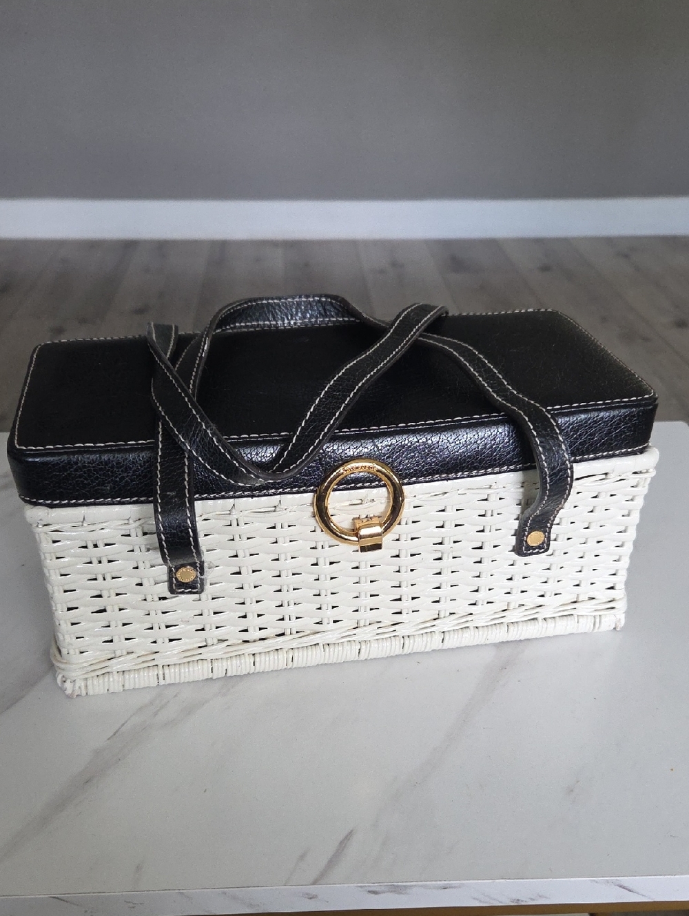 kate spade White Woven Basket Bag with Black Trim and Gold Ring